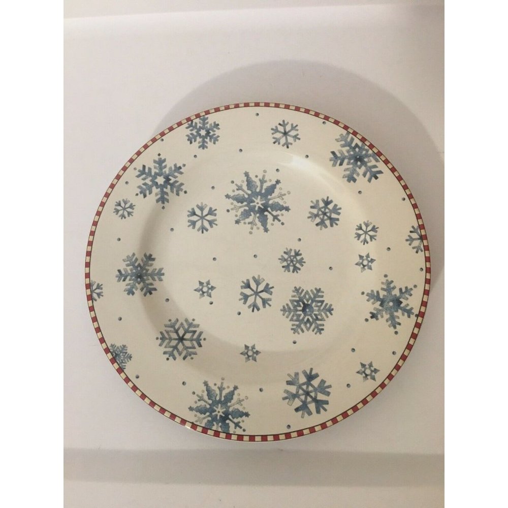 2 SAKURA SNOWFLAKE BY‎ DEBBIE MUMM RED CHECKERED 8 1/8" DESSERT SALAD PLA…